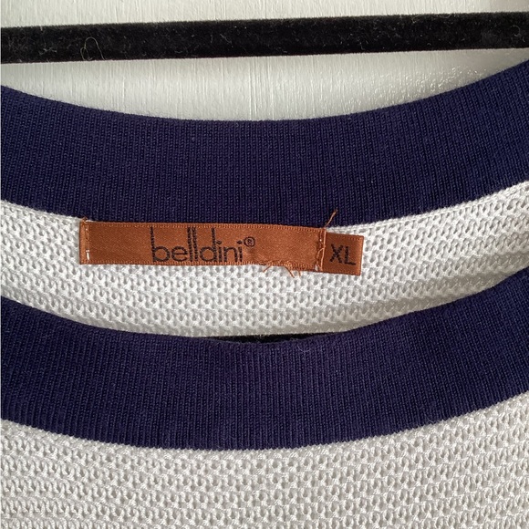 Belldini Sleeveless navy blue and white top in XL - Picture 3 of 5